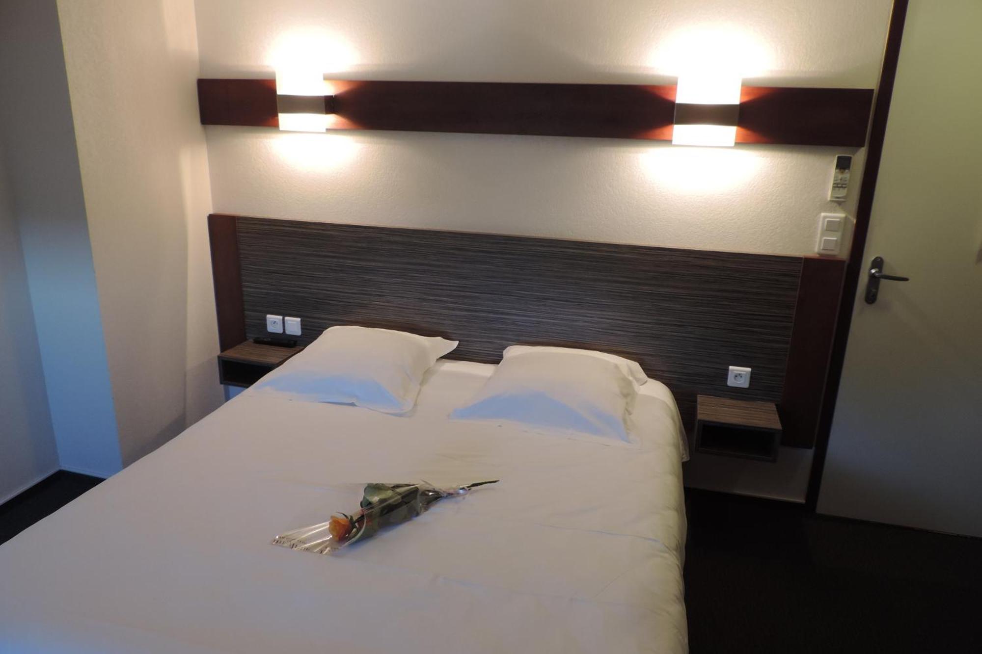 Hotel De France Espalion Luaran gambar