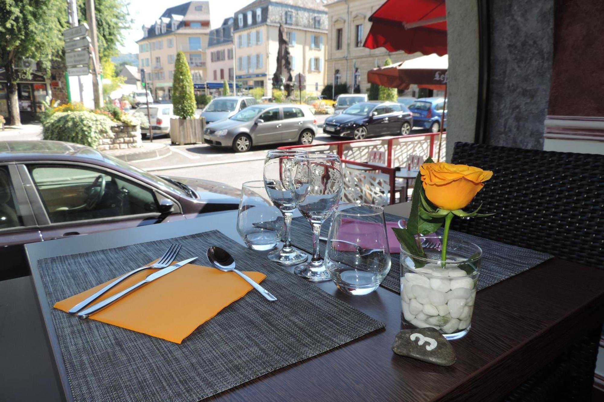 Hotel De France Espalion Luaran gambar