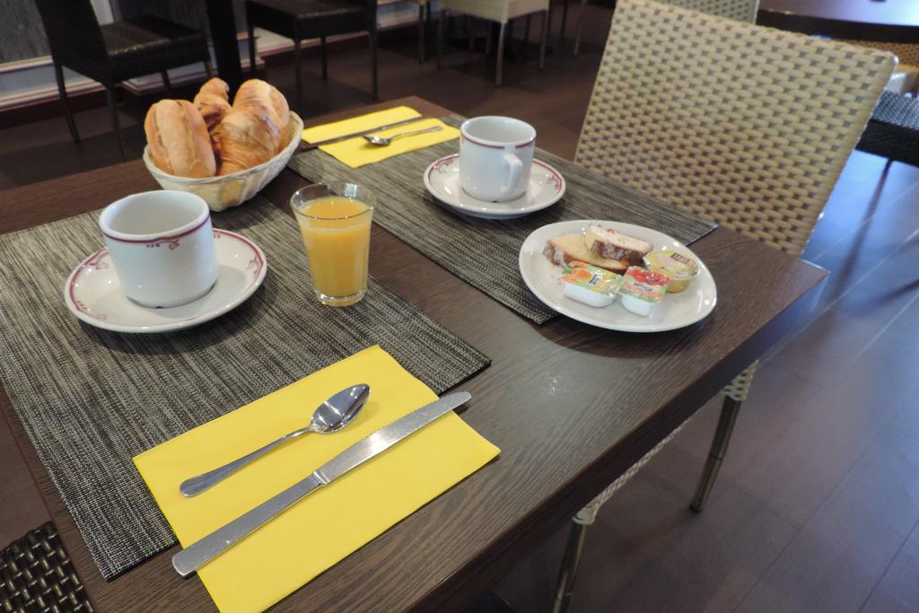 Hotel De France Espalion Luaran gambar