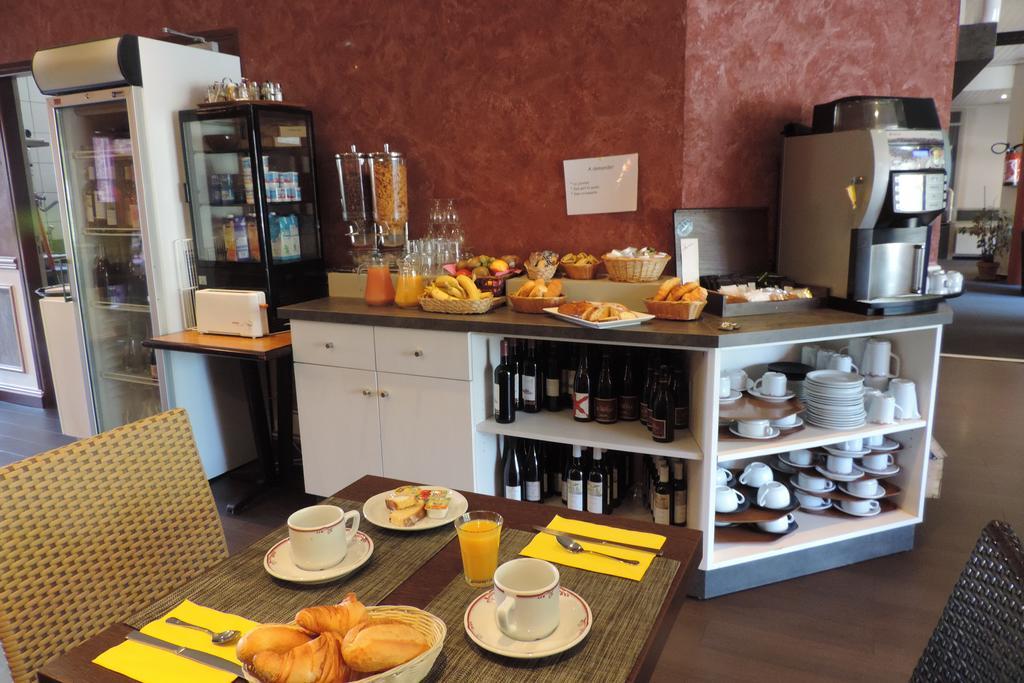 Hotel De France Espalion Luaran gambar